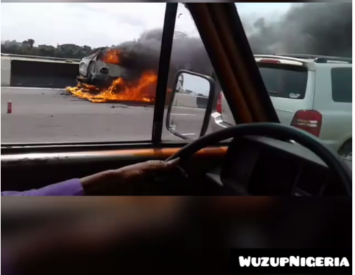 Gridlock as SUV catches fire on Third Mainland Bridge (VIDEO)