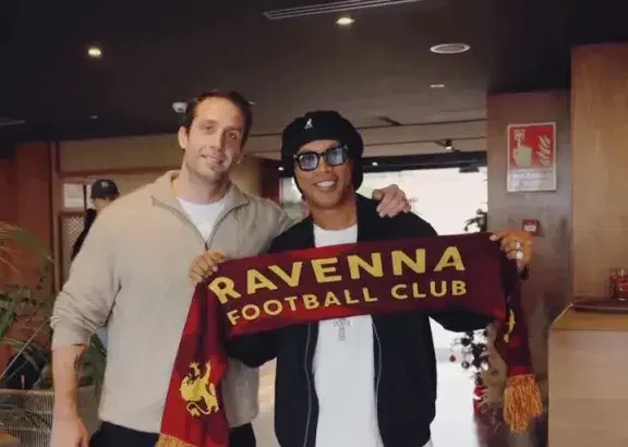 Ronaldinho signs with Italian third-tier club Ravenna at 46