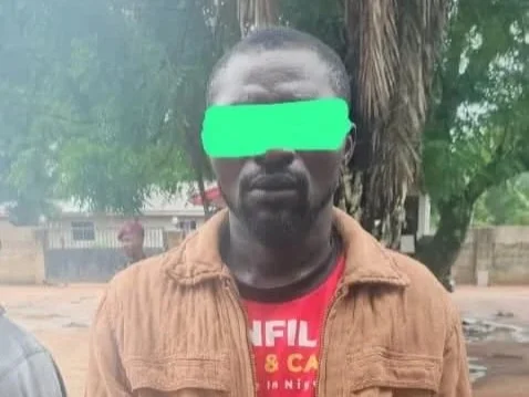 Nigerian Army troops during an operation against a suspected kidnapping syndicate in Imo State