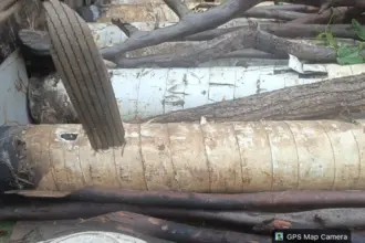 Nigerian Navy personnel intercepting stolen pipeline sections in Imo State