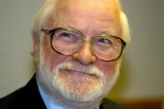 Ken Bates death announced by Chelsea after former chairman dies aged 94