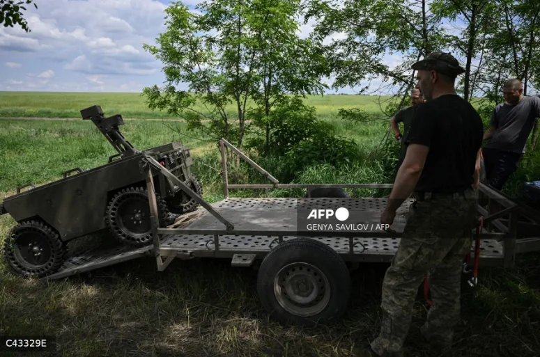 Ukrainian engineers develop AI combat robots and autonomous ground drones for battlefield operations