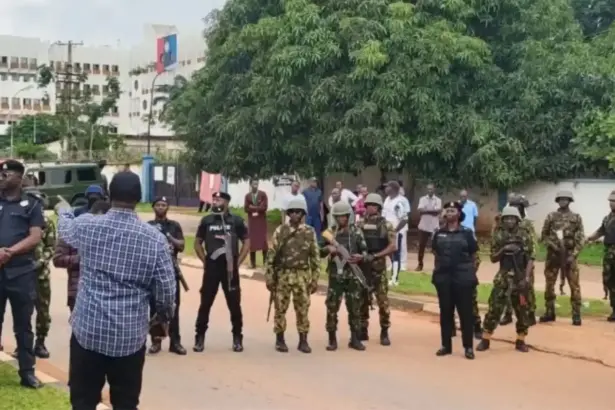Security personnel deployed near the Ministry of Defence in Abuja ahead of military retirees’ pension protest