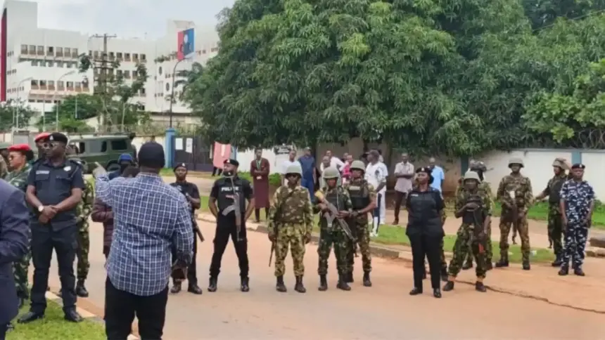 Security personnel deployed near the Ministry of Defence in Abuja ahead of military retirees’ pension protest