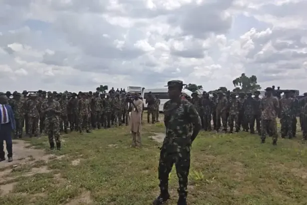 Kebbi Governor Nasir Idris visits newly deployed Nigerian Army troops in Yauri amid efforts to tackle bandit attacks