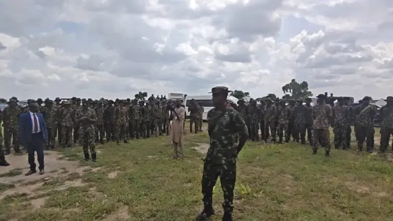 Kebbi Governor Nasir Idris visits newly deployed Nigerian Army troops in Yauri amid efforts to tackle bandit attacks