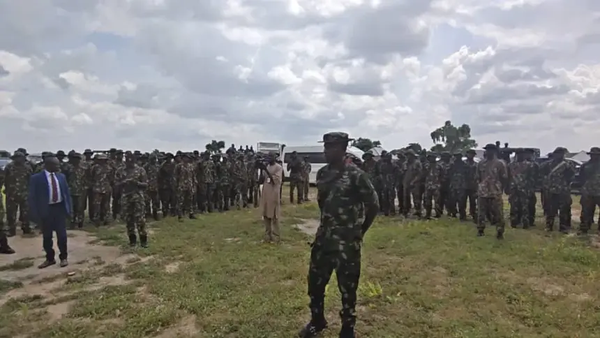 Kebbi Governor Nasir Idris visits newly deployed Nigerian Army troops in Yauri amid efforts to tackle bandit attacks