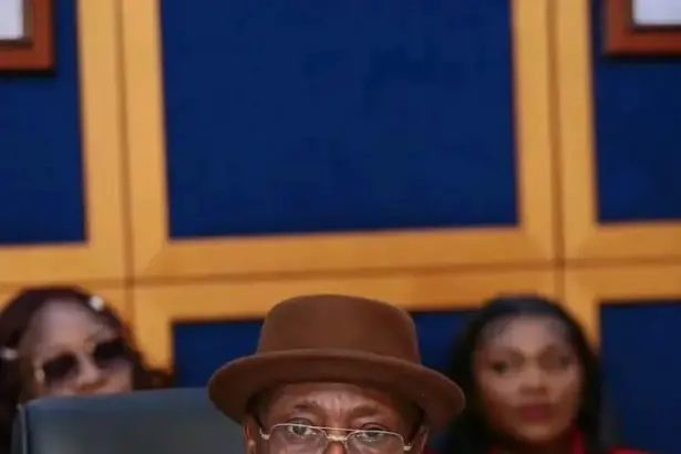 Partially collapsed 60-year-old building at Club Road in Port Harcourt