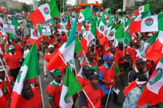 Nigerian public workers begin three-day warning strike over hardship