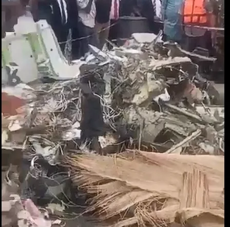 Recovery operation at the scene of the military aircraft crash in Ondo State