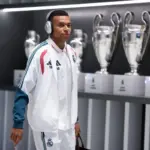 José Mourinho and Kylian Mbappé during Real Madrid training